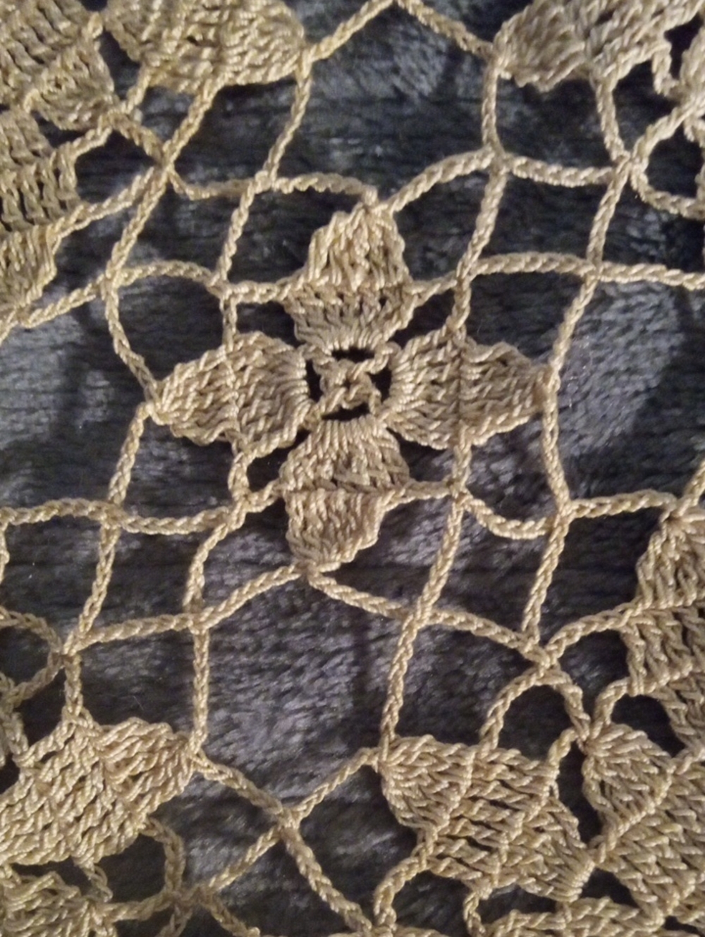 2 Vintage Handmade Crochet Doilies - Picture 5 of 6